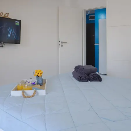 Azzurro Sarafovo Apartment *